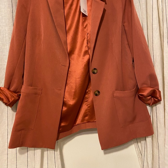 Blazer - Picture 3 of 11